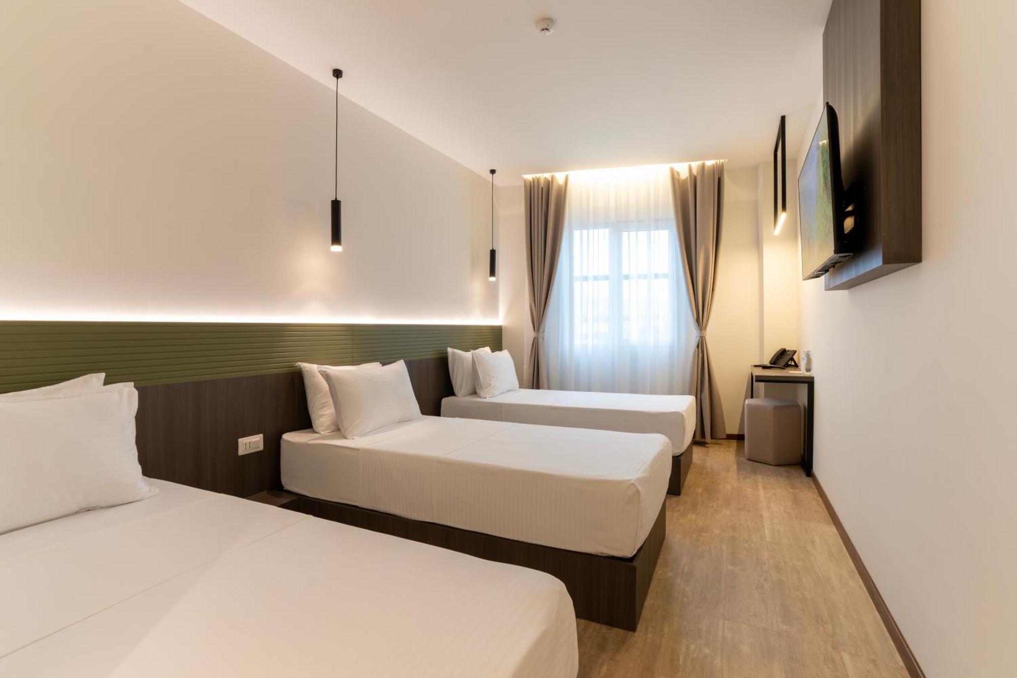 Star Hill Hotel Pristina Buitenkant foto