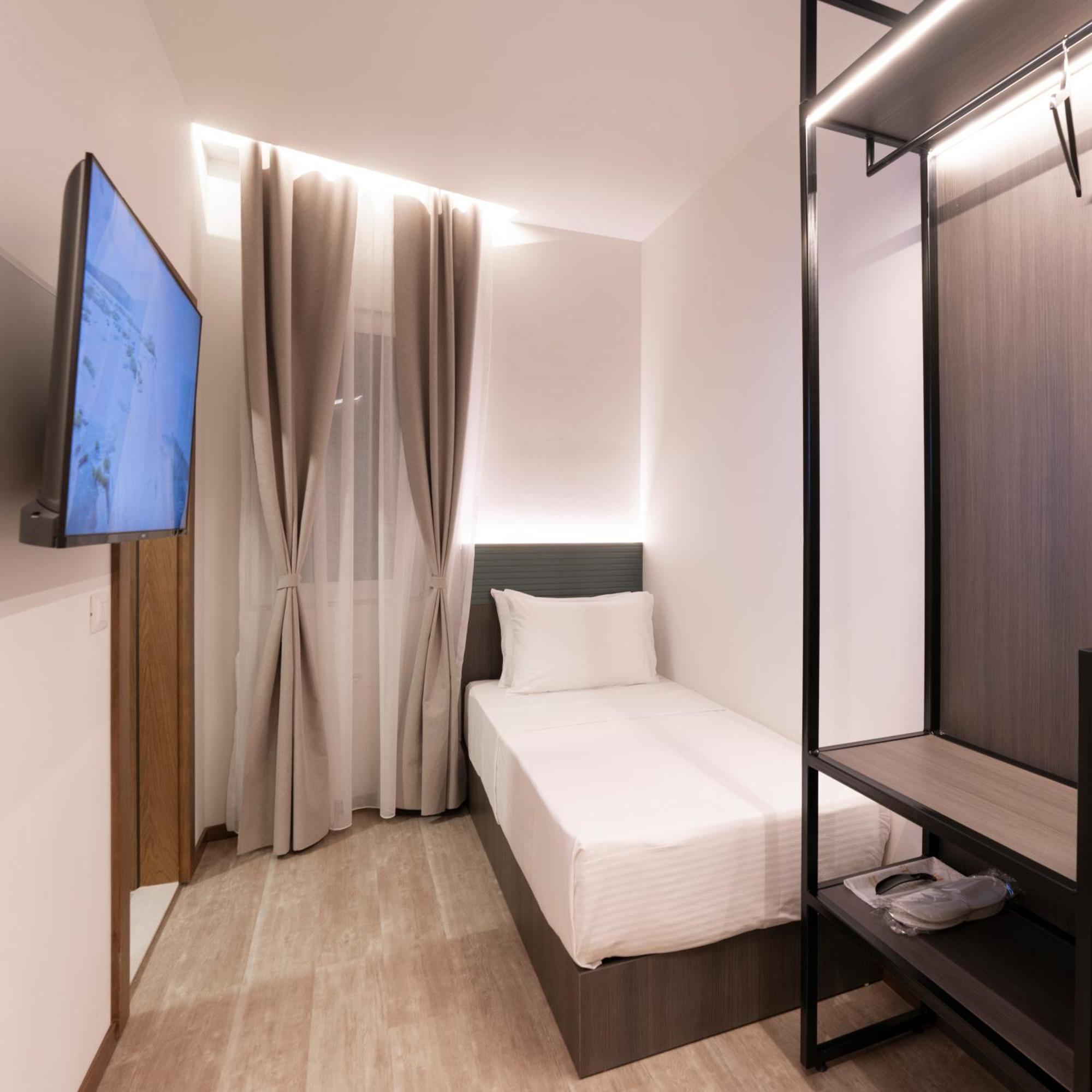 Star Hill Hotel Pristina Buitenkant foto