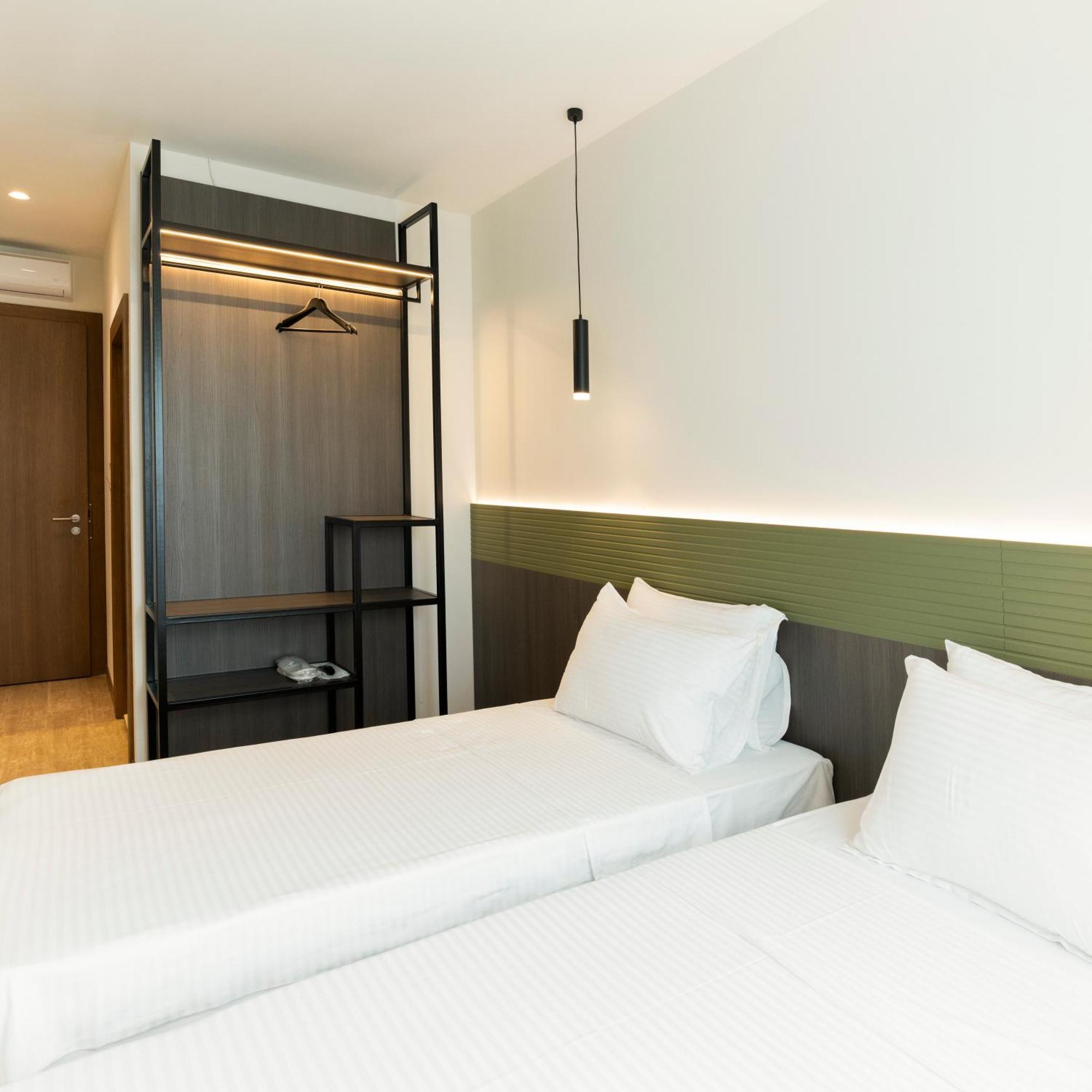 Star Hill Hotel Pristina Buitenkant foto