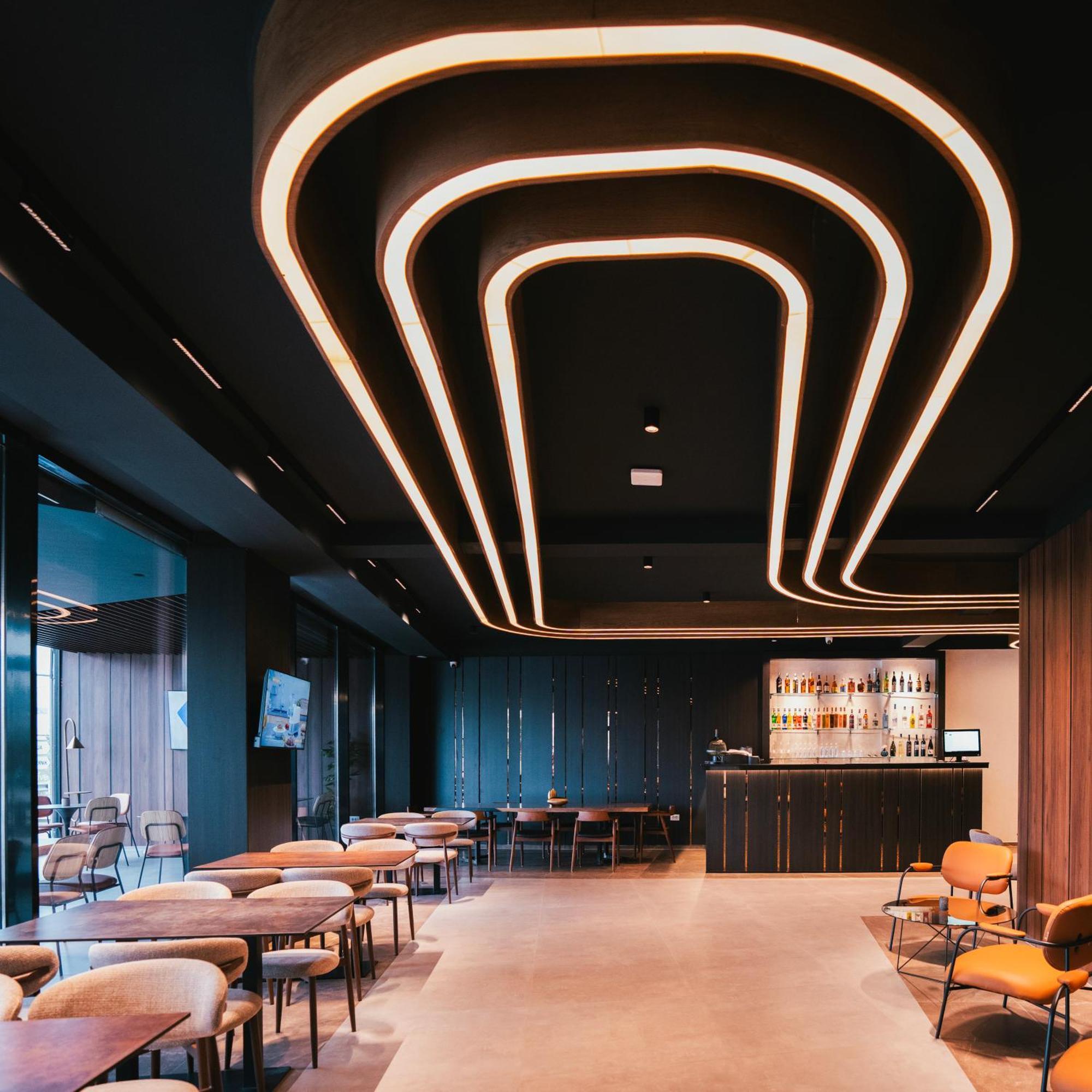 Star Hill Hotel Pristina Buitenkant foto